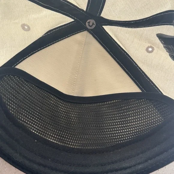 True Religion Adjustable White /Black Hat Cap SnapBack - Picture 7 of 7